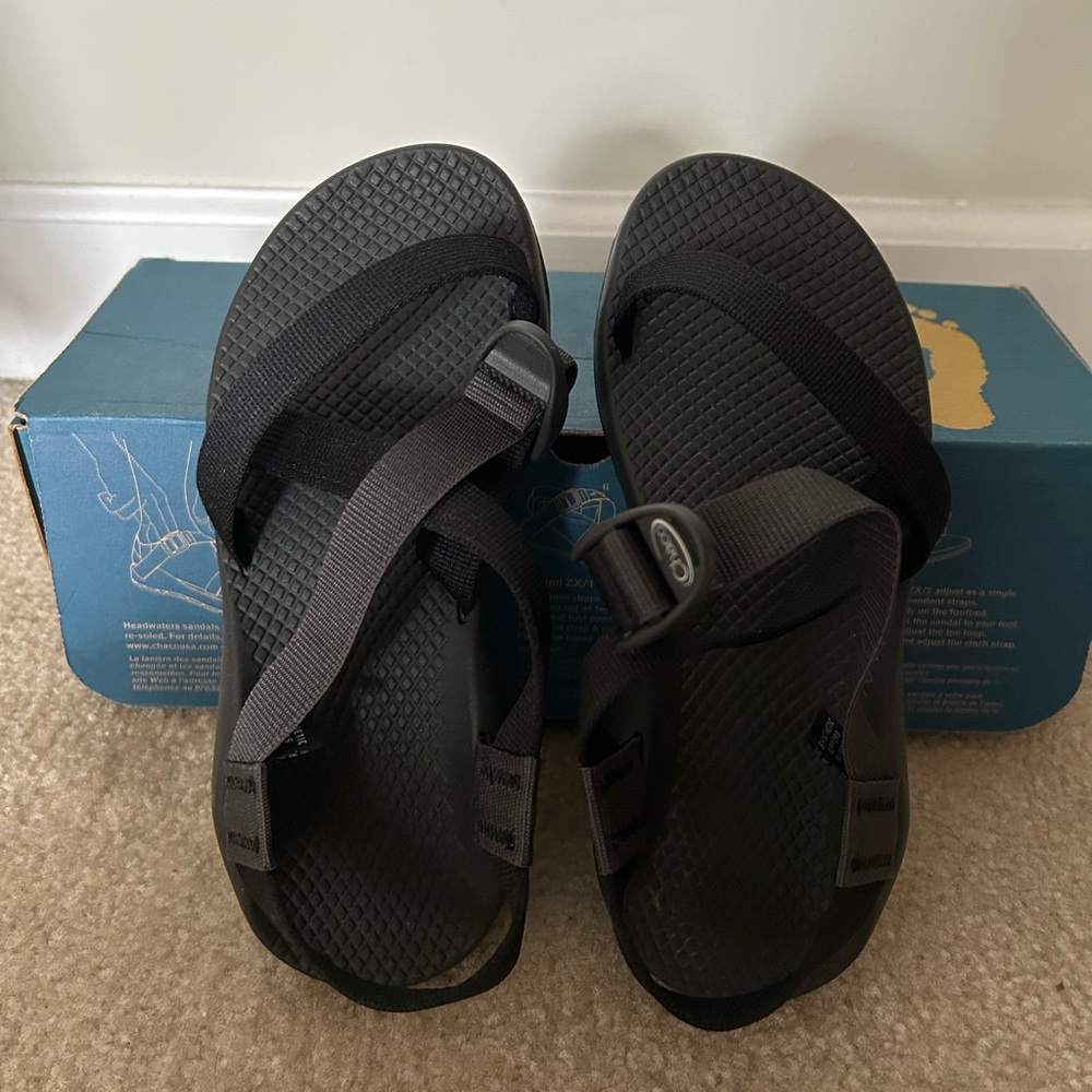 NIB Chaco Black Z/1Adjustable Strap Classic Sandal